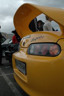 Еще один легендарный автомобиль, ну никак не адаптированный к нашим дорогам - Тойота Супра.  (Киев и область)