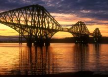 Мост Forth Bridge в Шотландии.