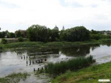 Вид с пешеходного моста через Северский Донец (Изюм)