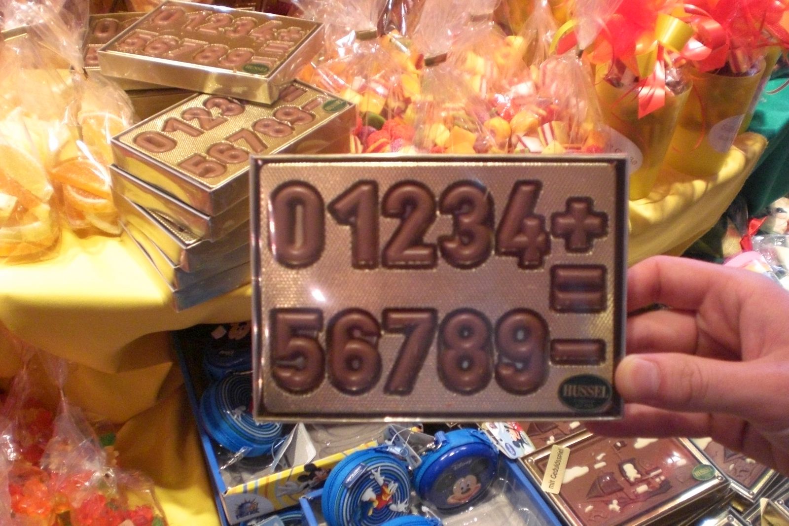 Фото достопримечательностей Кёльна: Из музея невозможно уйти без покупки. Для каждого найдется свой повод, чтобы купить тут набор шоколадок