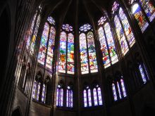 Сен-Дени - первое в мире готическое сооружение (Франция)