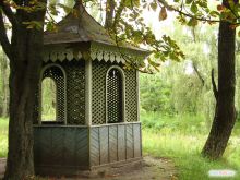 Музей народной архитектуры и быта Среднего Приднепровья. Беседка. (Переяслав-Хмельницкий)