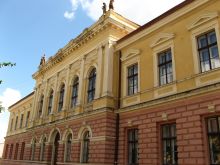 Красивое здание в историческом центре Черновцов (Черновцы)