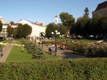 На театральной площади (Черновцы)