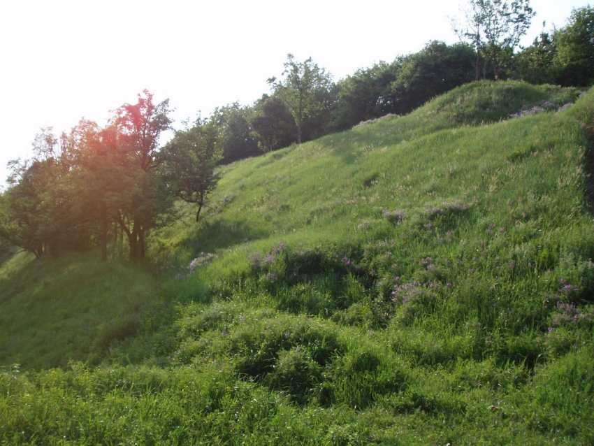 Фото достопримечательностей Киева и Киевской области: Вал на Лысой горе