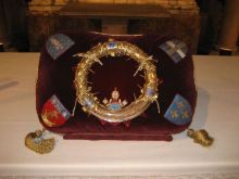 Терновый венец Христа Спасителя - хранится в соборе Нотр-Дам-де-Пари во Франции (Франция)