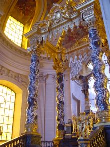 Алтарь в Доме Инвалидов. Париж.