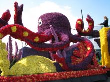 Инсталляция "Осьминог". Фестиваль Bloemencorso 2009 (Голландия)