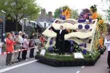 Ноты из цветов. Композиция на Bloemencorso 2009 (Голландия)