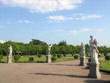 Верхний сад, мраморные статуи (Санкт-Петербург и область)