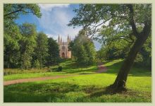 Парк Александрия с видом на Готическую капеллу. Фото Менькович Алексей