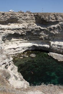 Вот и еще один естественный бассейн (Крым)