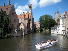 Популярный экскурсионный канал в Брюгге Rozenhoedkaai 