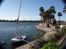 Набережня Нила, возле одного из отелей Луксора (Египет)