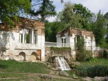 Парк Александрия. Постройка "Руины"