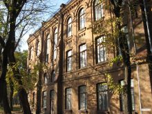 Боковая часть здания училища (Одесса и область)