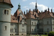 Дворец Шенборнов был построен в 1890 г. на месте деревянного домика (Карпаты и Закарпатье)