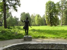 Парк Александрия. Артемида, по идее с ланью, которая куда-то исчезла (Белая Церковь)