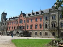 Замок Сихров. Главный фасад (Чехия)