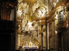 Внутренний интерьер Карлскирхе (Вена)