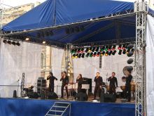 Концерт возле Оперного театра. Вокальная группа (поют «а капелла») (Одесса и область)