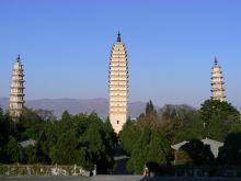 3 пагоды в Дали