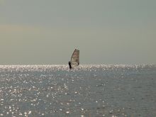 Наиболее распространенные забавы на воде в Кирилловке - виндсерфинг (Запорожская область)