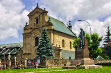 Кросно. Костел Капуцинов