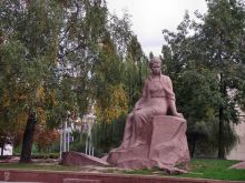 Памятник Леси Украинки, которая родилась в этом городе (Другие)