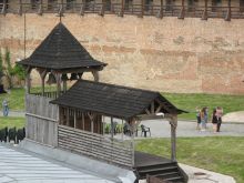 Деревянная звонница во дворе Луцкого замка (Другие)