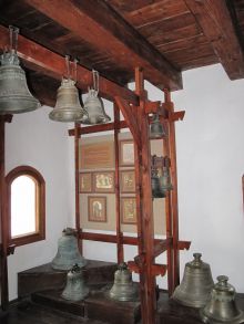 Старинные колокола в музее колоколов (Другие)