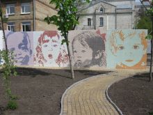 Пейзажная аллея должна была стать частью комплекса архитектурно-исторического заповедника "Древний Киев", но до конца он так и не был построен. (Киев и область)