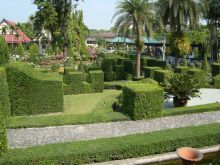 Мастерство садовников парка Нонг Нуч (Тайланд)