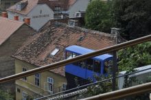 Фуникулер недалеко от башни Лотршчак (Хорватия)