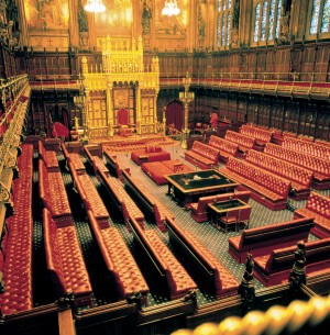 Вид на палату Лордов в Вестминстерском дворце (Лондон)