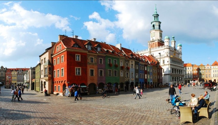 Фото достопримечательностей Польши: Площадь Сатрый Рынок &mdash; сердце Познани 