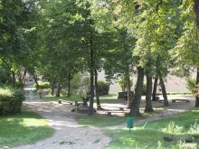 Буквально по всему Ужгороду находятся небольшие уютные парки-скверики (Ужгород)