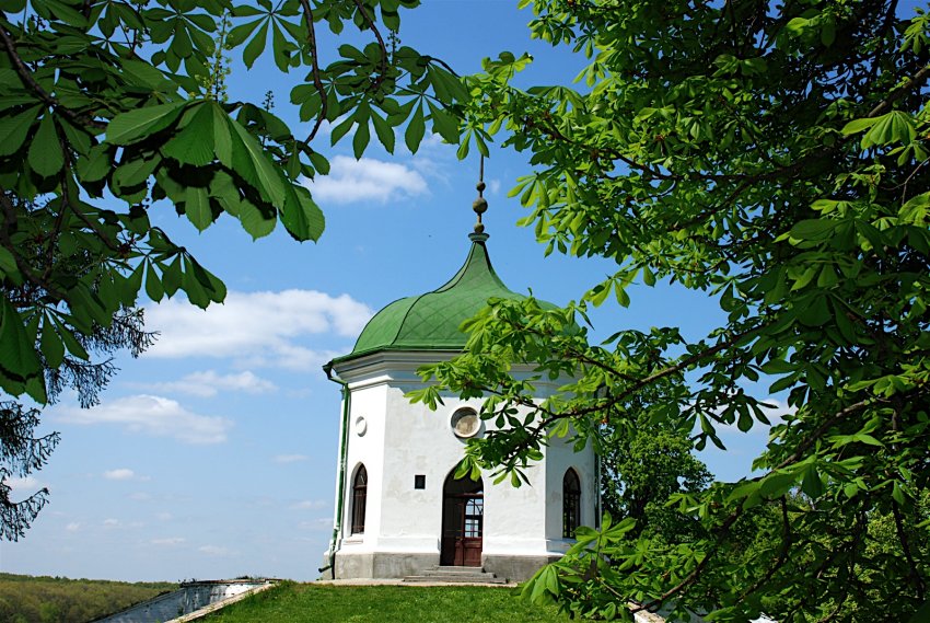Фото достопримечательностей Чернигова и Черниговской области: Альтанка композитора Глинки