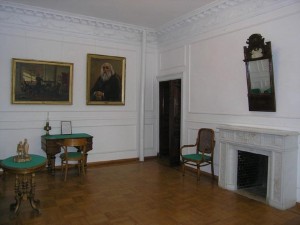 Классический интерьер дворянской усадьбы (Чернигов и область)