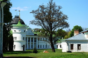 Парадный вход во дворец