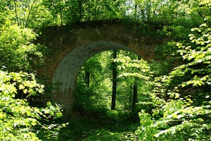 Виадук в старом парке (Чернигов и область)