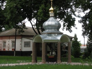Открытая часовня в Густынском монастыре (Чернигов и область)