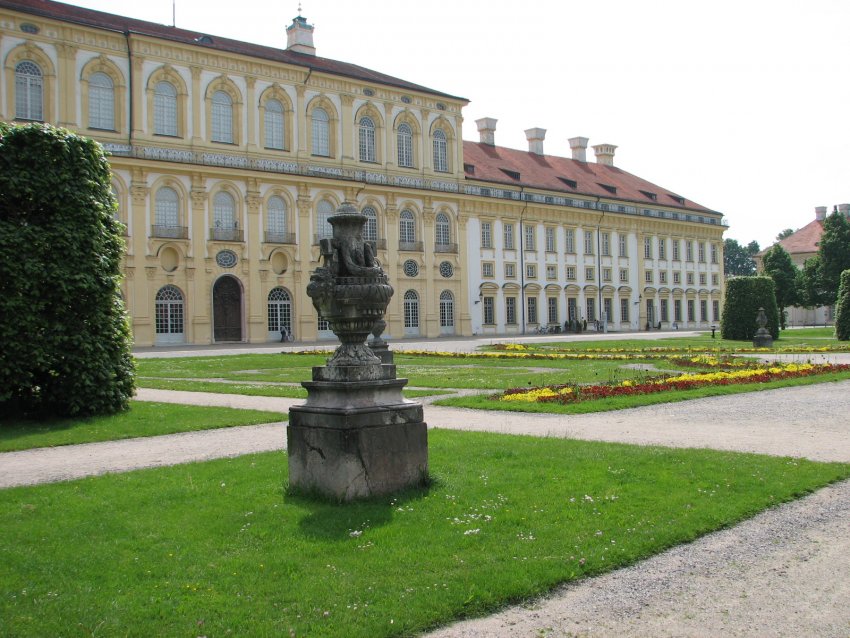 Фото достопримечательностей Германии: Дворец Шляйсхайм на краю Дахауского болота