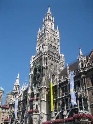 Часовая башня Новой ратуши (Германия)