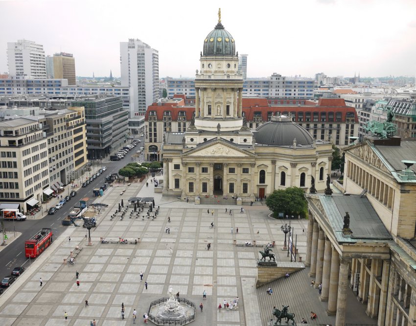 Фото достопримечательностей Германии: Кальвинистская церковь "Французский дом"