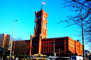 Ратуша в лучах солнца (Германия)