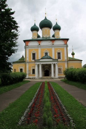 Панорама Спасо-Преображенского собора в Рыбинске (Золотое Кольцо России)