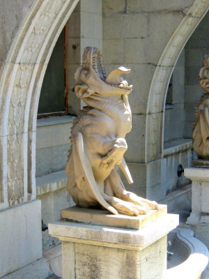 Массандровский дворец. Таинственная и загадочная химера (Крым)