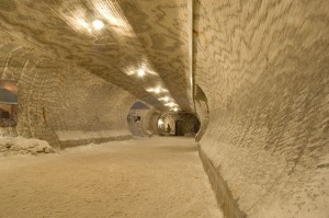 Внутри соляных шахт