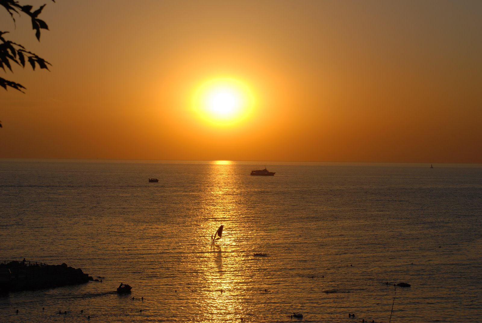 Фото достопримечательностей Кавказа и Черноморского побережья: Закат в Анапе &mdash; незабываемое зрелище